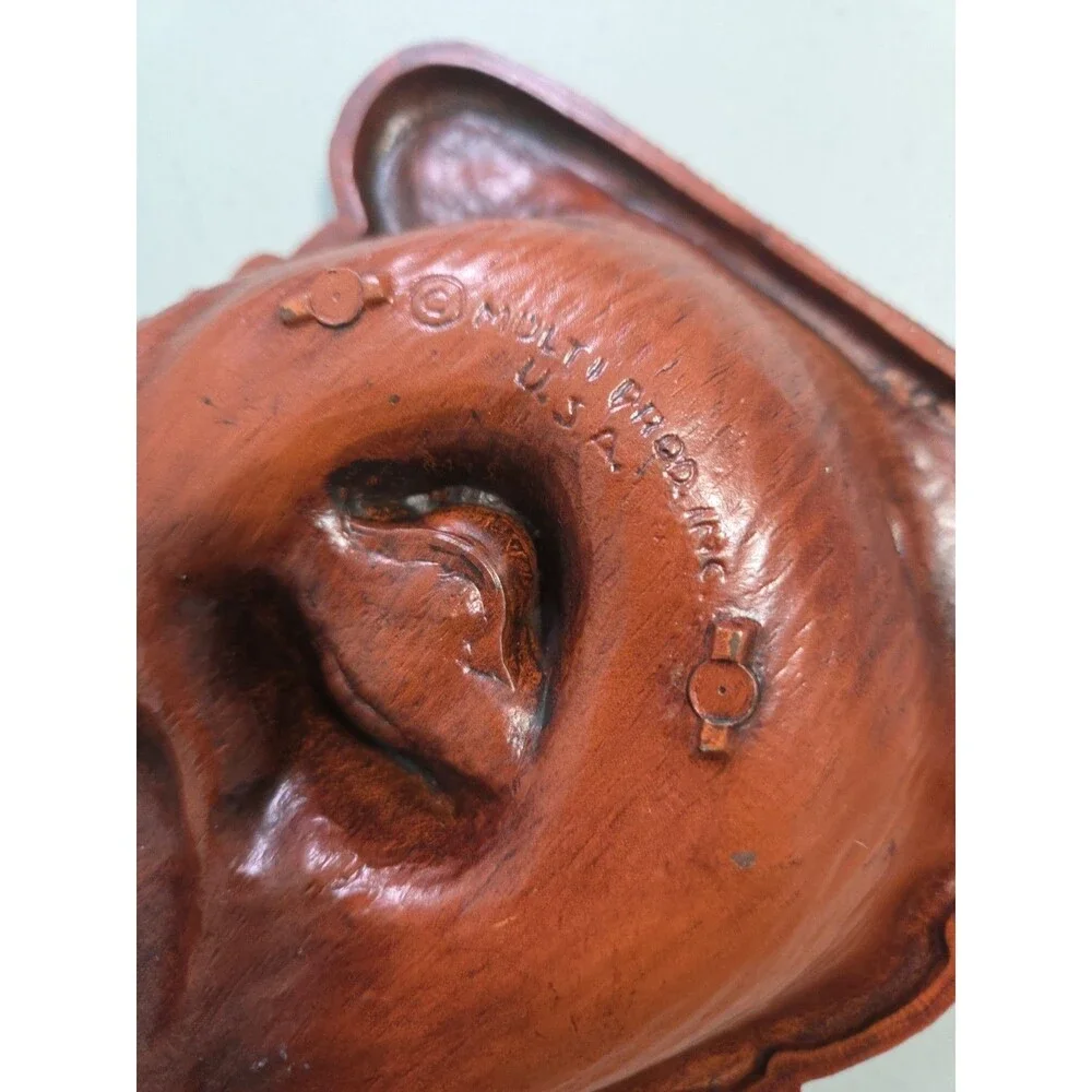 VINTAGE 1960's Fun SQUIRREL SHAPED NUT BOWL W/ Spot for 2 PICKS & CRACKER